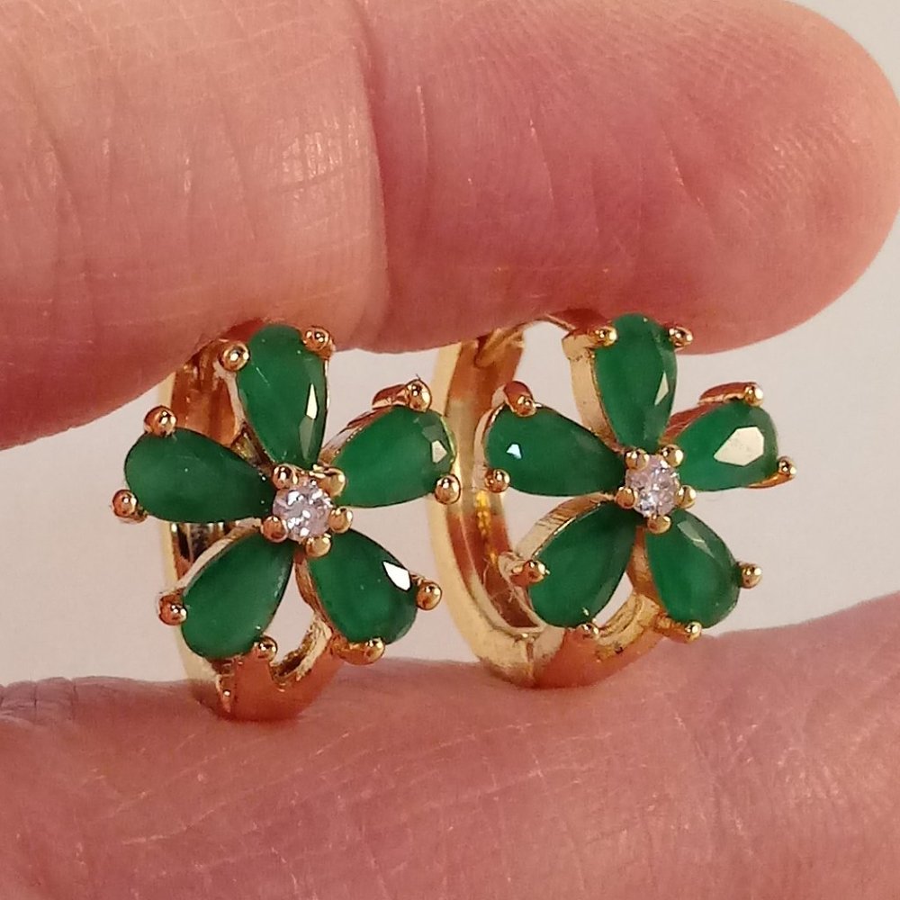 18K Yellow Gold Filled Flower Green Opal Diamond Zircon Hoop Huggie Earrings - Picture 2 of 4